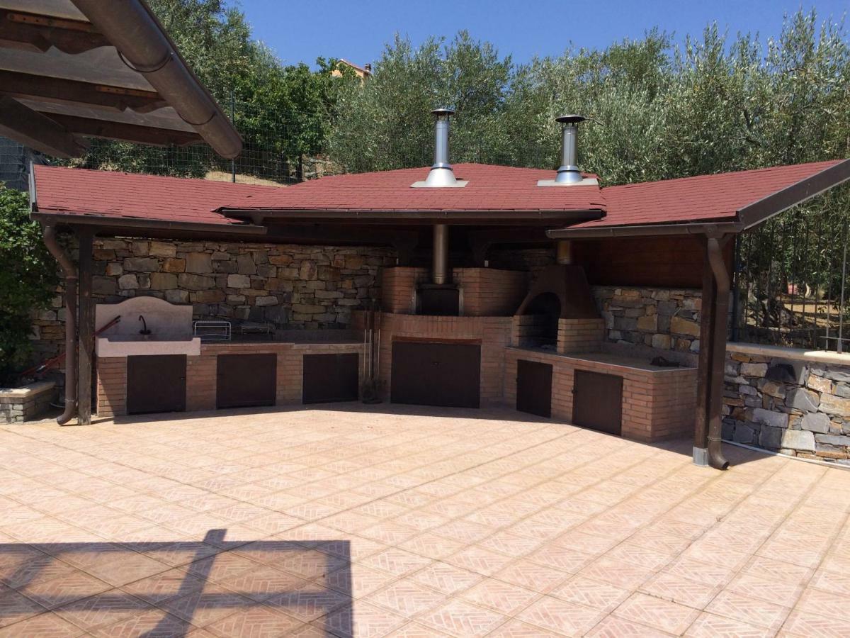 Villa Con Piscina A Imperia, Italy Ngoại thất bức ảnh