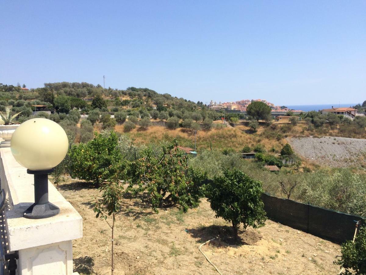 Villa Con Piscina A Imperia, Italy Ngoại thất bức ảnh