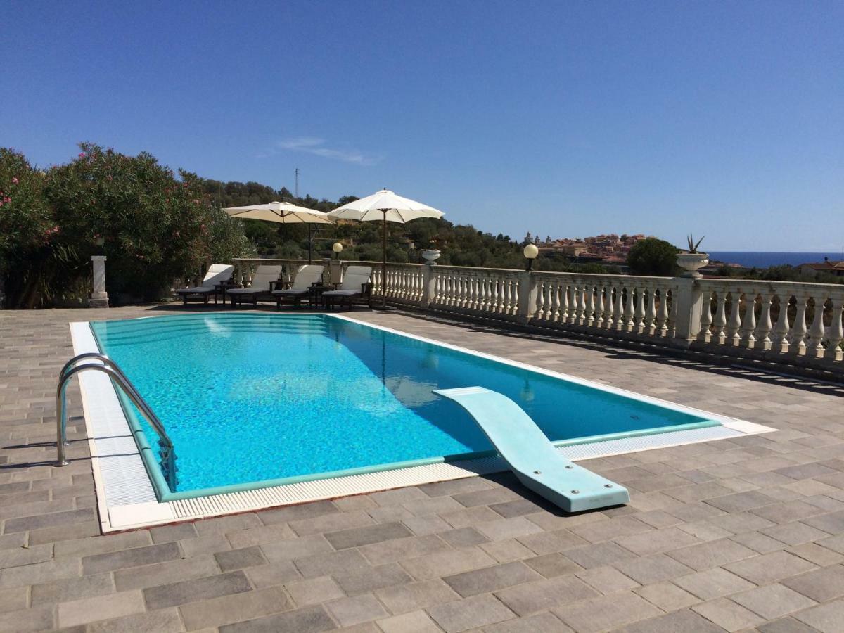 Villa Con Piscina A Imperia, Italy Ngoại thất bức ảnh