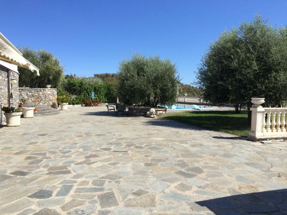 Villa Con Piscina A Imperia, Italy Ngoại thất bức ảnh